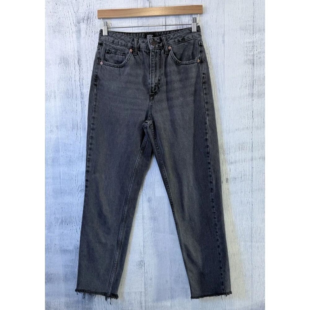 BDG Urban Outfitters Mom Jeans Black Distressed High Rise Women 27 (Fit 27x27.5)